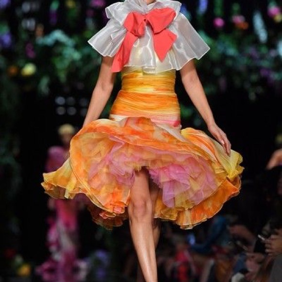 ELEGANCE & FANTASY are a GIRL’S BEST FRIEND - Picture 7 of 8